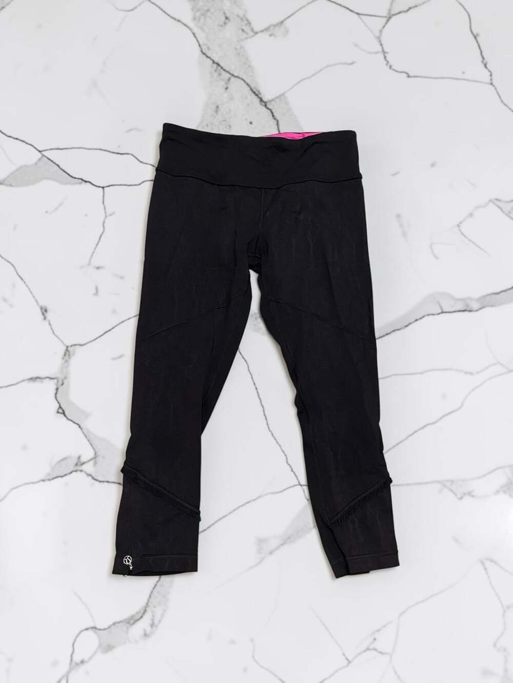 Lululemon Ruffle Black Print Zipper Cropped Leggings